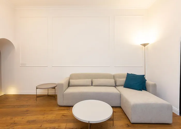 Trevi Terrace By In *